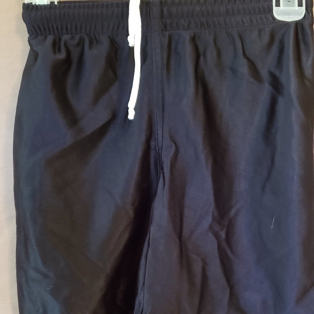 High Five, Black exercise shorts, Youth Medium